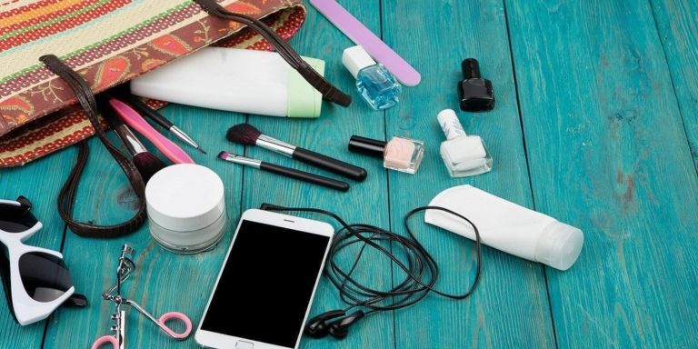 Packing Beauty Essentials for Travel