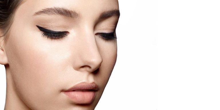 Purrfecting Your Personal Winged Eyeliner Look