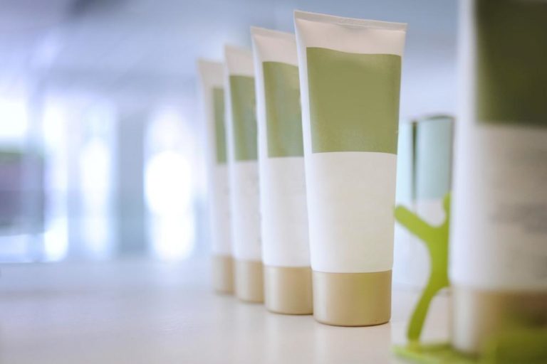 Finding Facial Skin Care Products for Anti-Aging