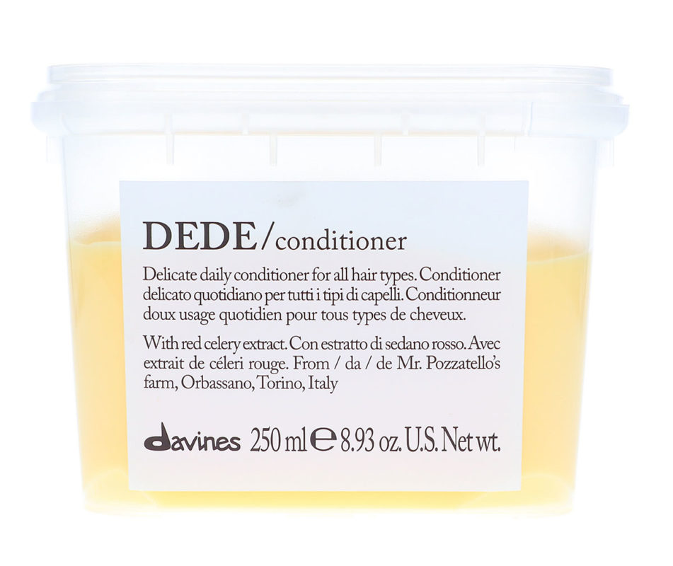 Beauty Blog Davines DEDE Delicate Daily Conditioner for curly hair care routine.