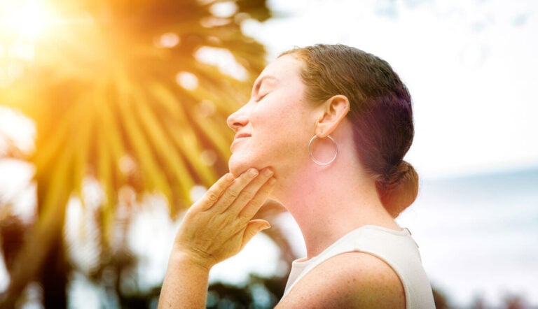 Daily SPF facial moisturizer for indoor use and travel