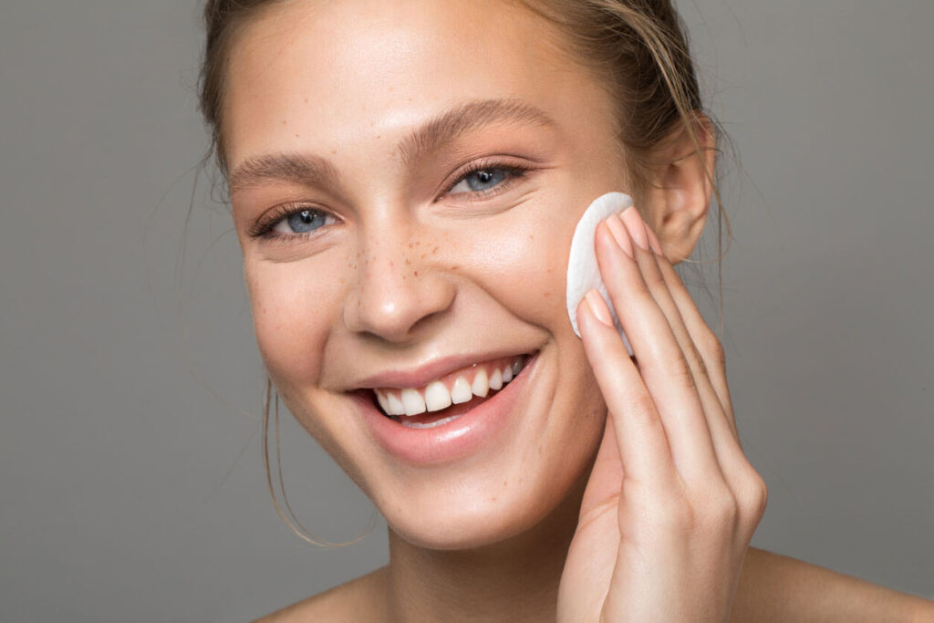 Beauty Blog beautiful woman using a simple skincare routine for sensitive skin